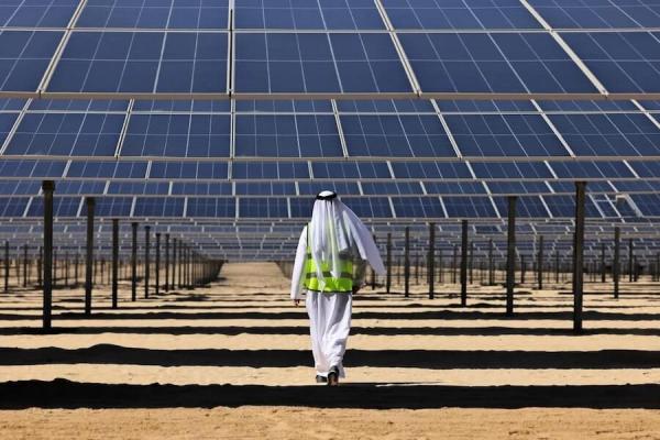 A fotovoltaikus termékek fejlesztésének kilátásai és biztosítéki alkalmazások a Közel -Keleten