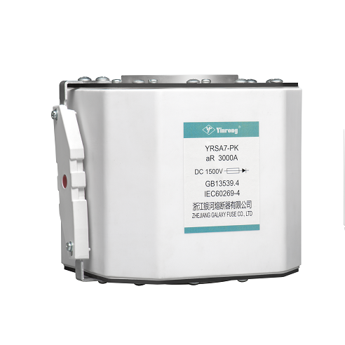 Hogyan javítja a rendszer biztonságát egy négyzet alakú nagysebességű biztosíték?